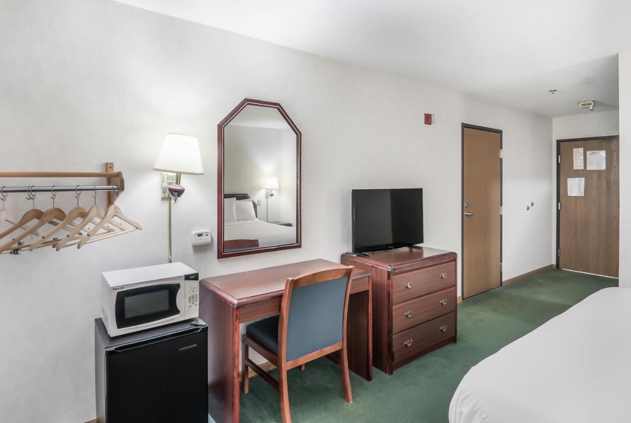 Americas Best Value Inn-Wenona Экстерьер фото