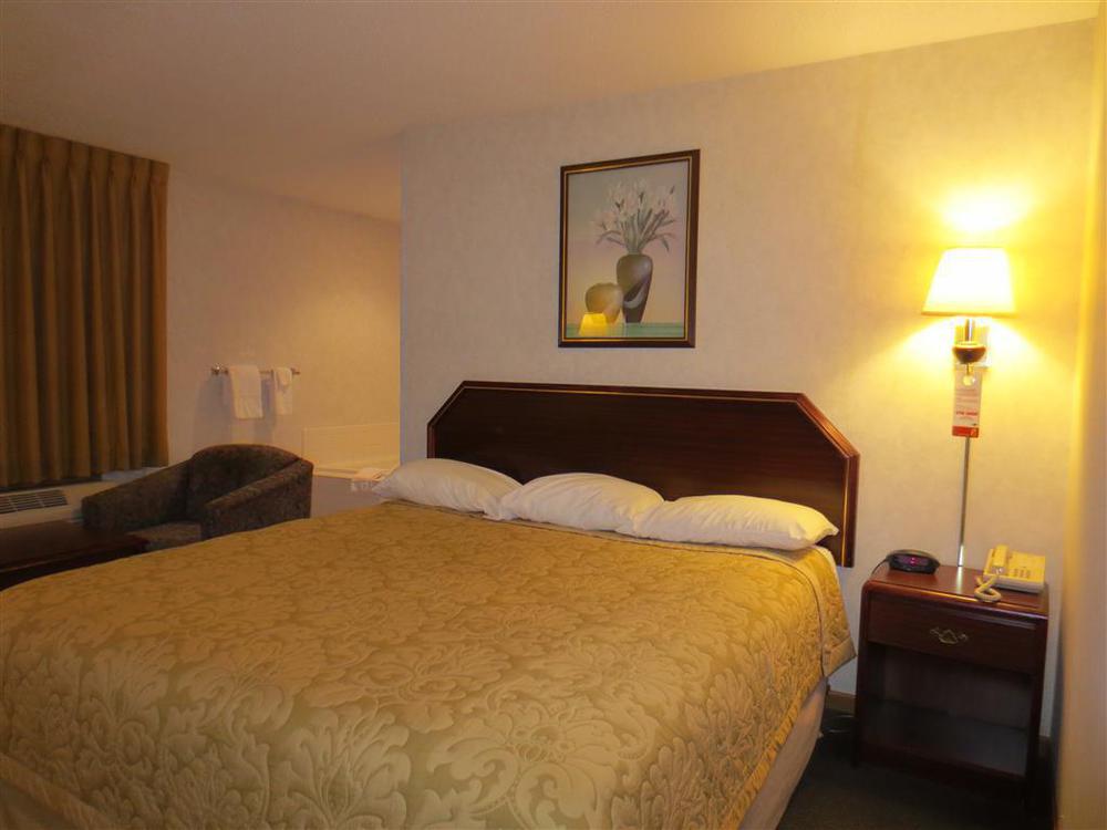 Americas Best Value Inn-Wenona Номер фото