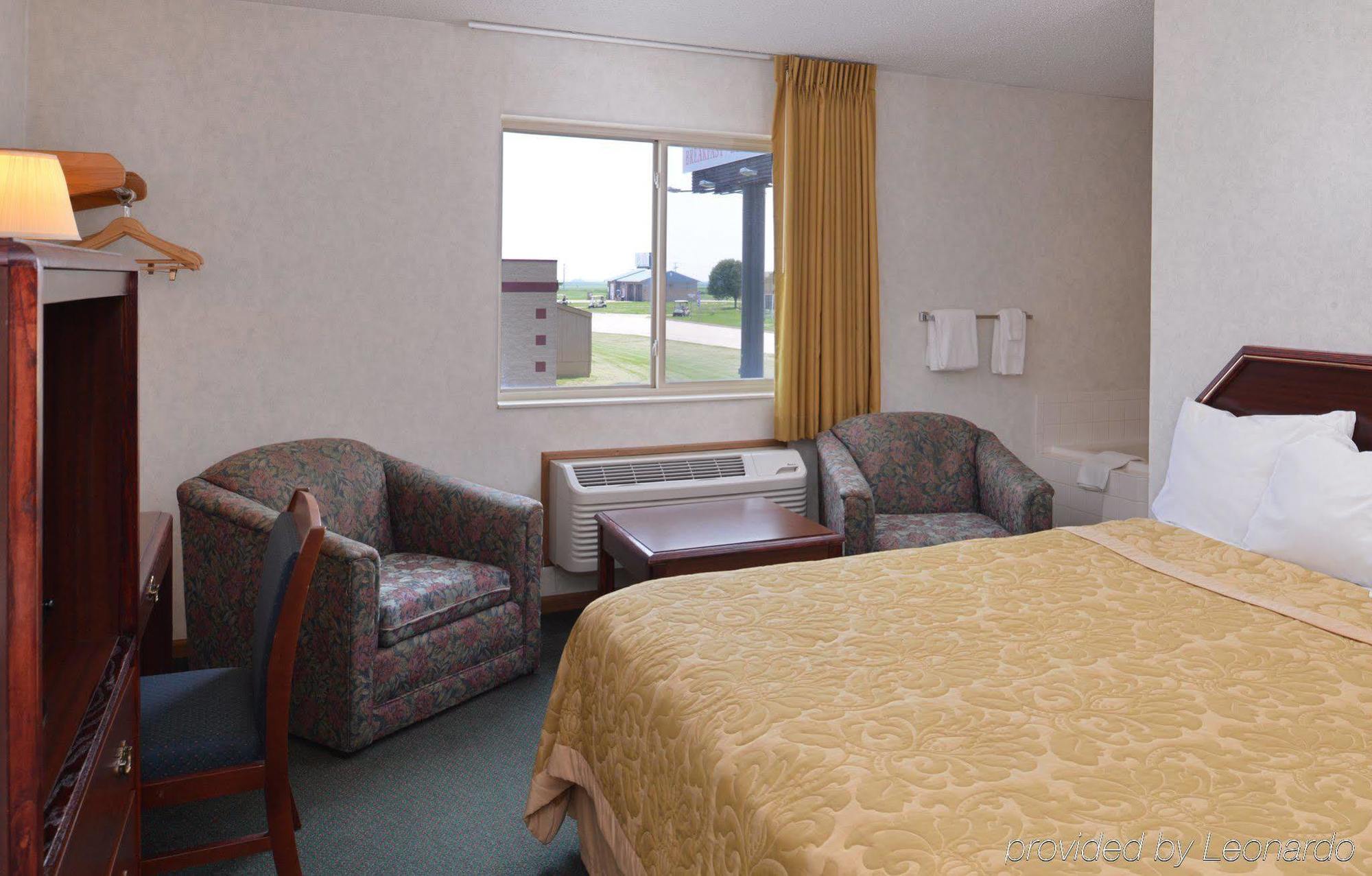 Americas Best Value Inn-Wenona Экстерьер фото